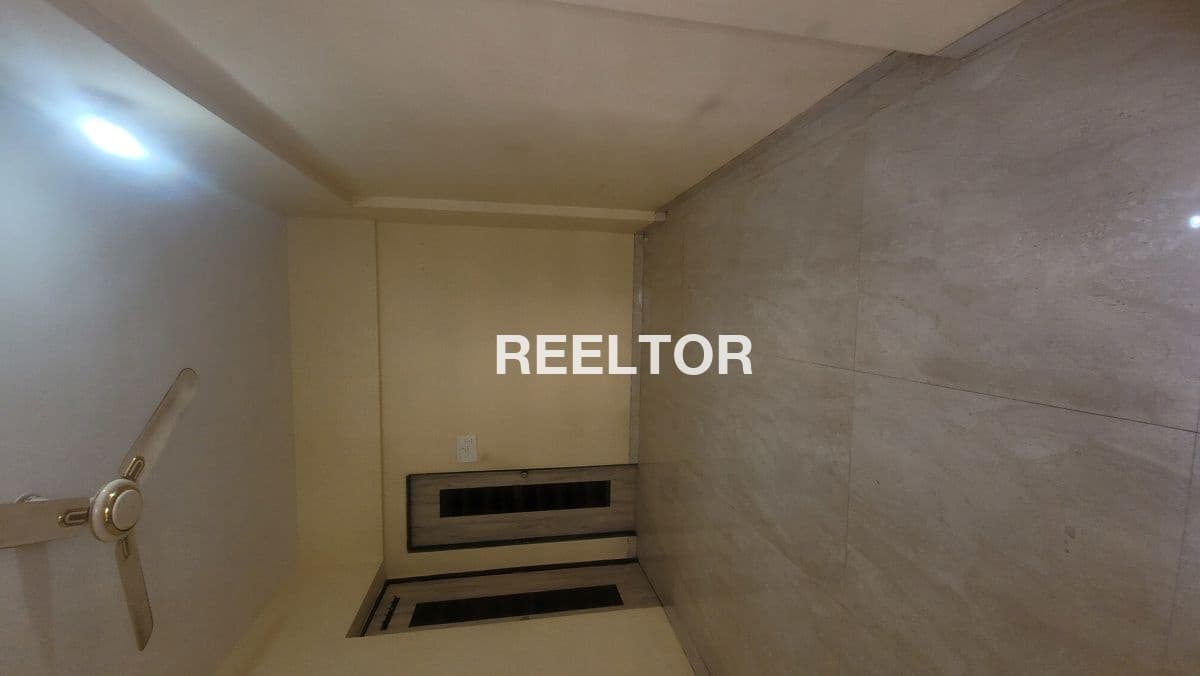 Flat For Rent In Shalimar Bagh Saraswati Vihar