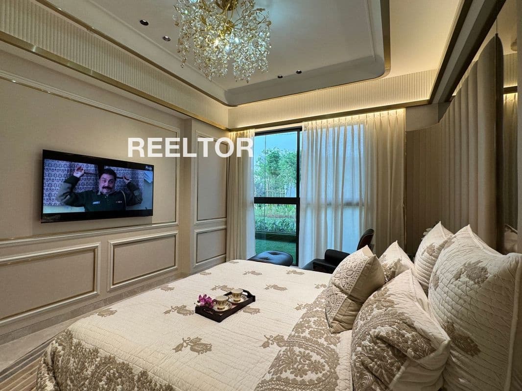 Flat For Sale In Mungar Karsog