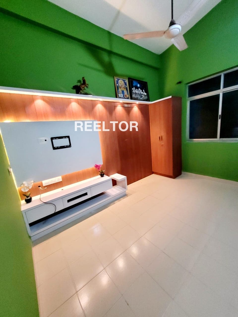 Flat For Sale In Sreenagar Camp Manopad