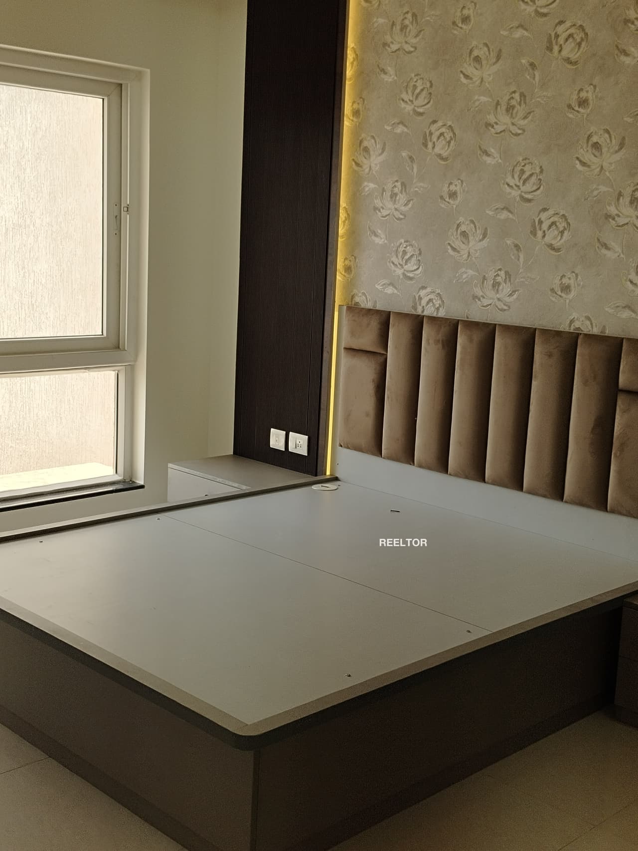 Flat For Rent In Tajpur Khurd Kapashera