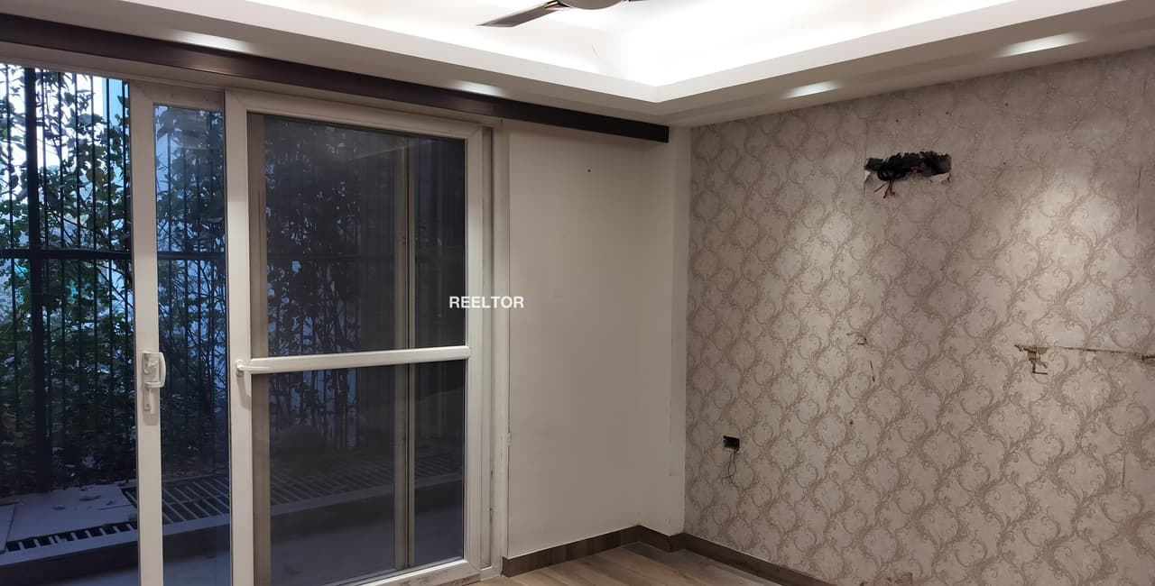 Flat For Rent In Majlis Park Model Town
