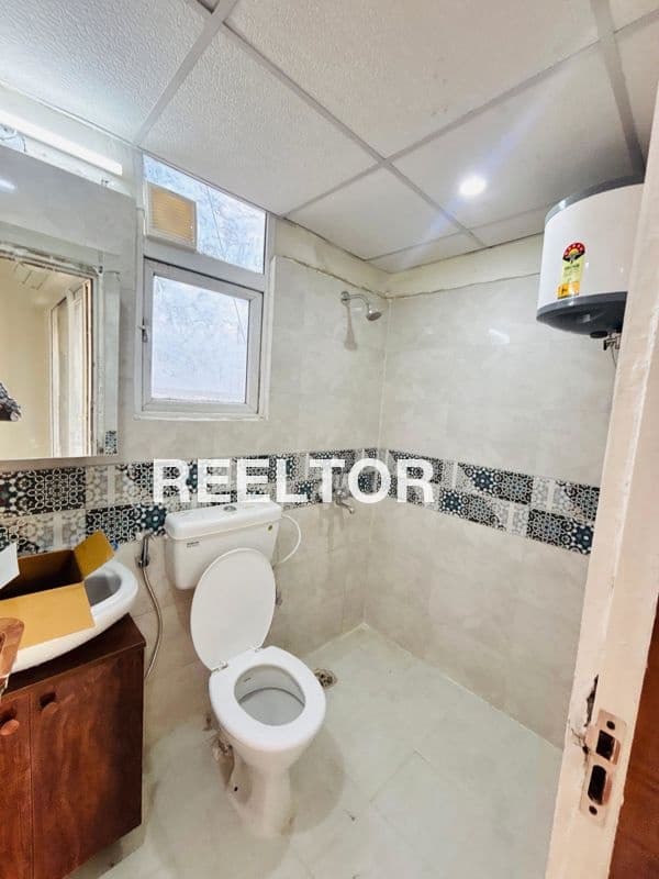 Flat For Rent In Ladpur Mukerian