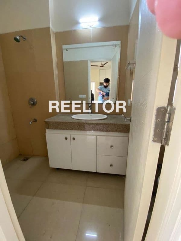 Flat For Sale In Peechara Velair