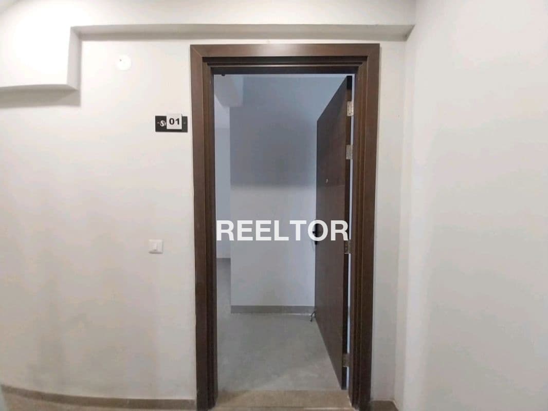 Flat For Rent In Kotia Srinagar