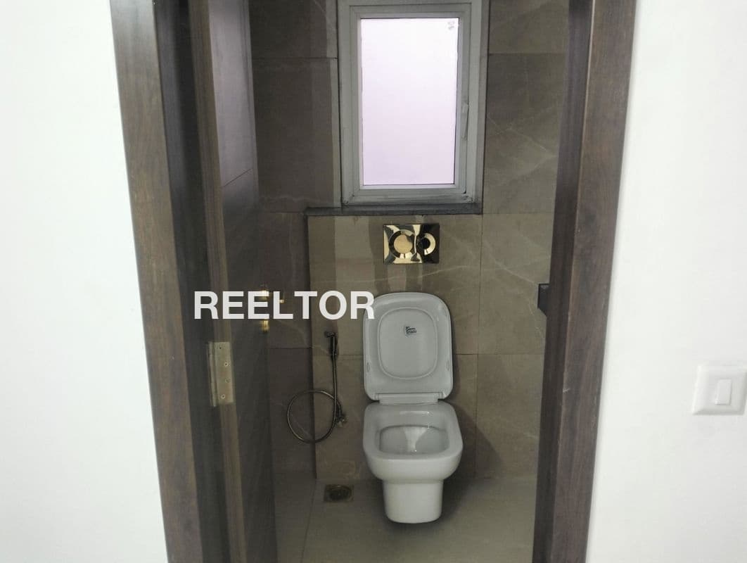 Flat For Sale In Peddampet Hajipur