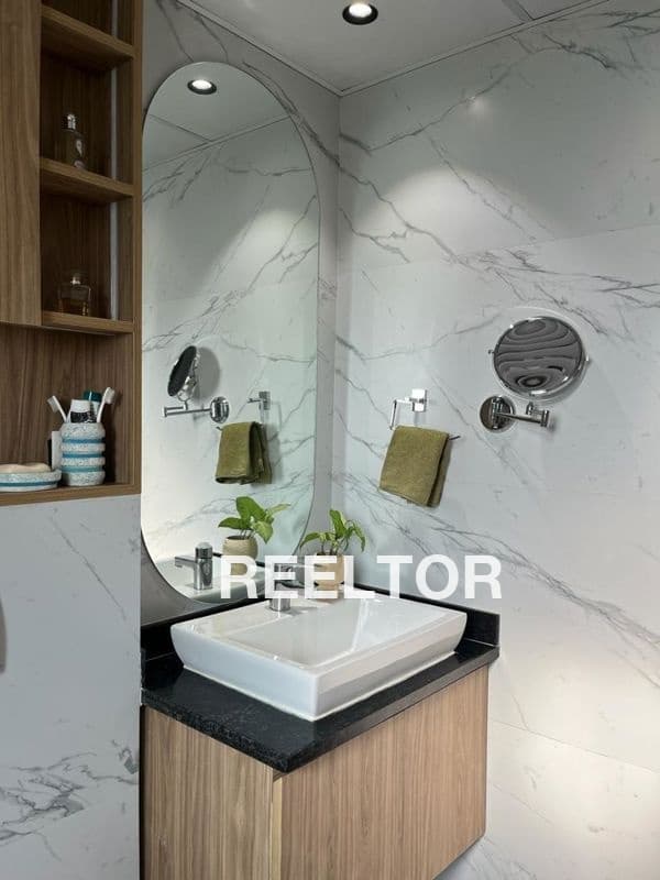 Flat For Rent In Meenakshi Garden Rajouri Garden