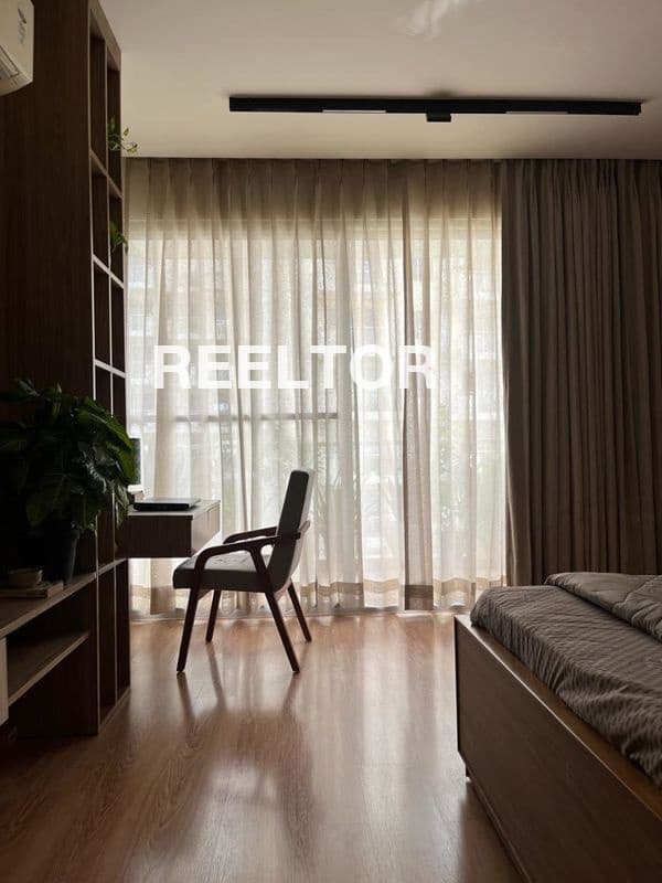 Flat For Rent In Lajpat Nagar Iv Defence Colony