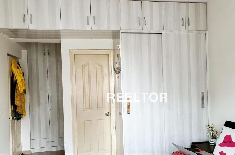 Flats In Cr Park For Rent