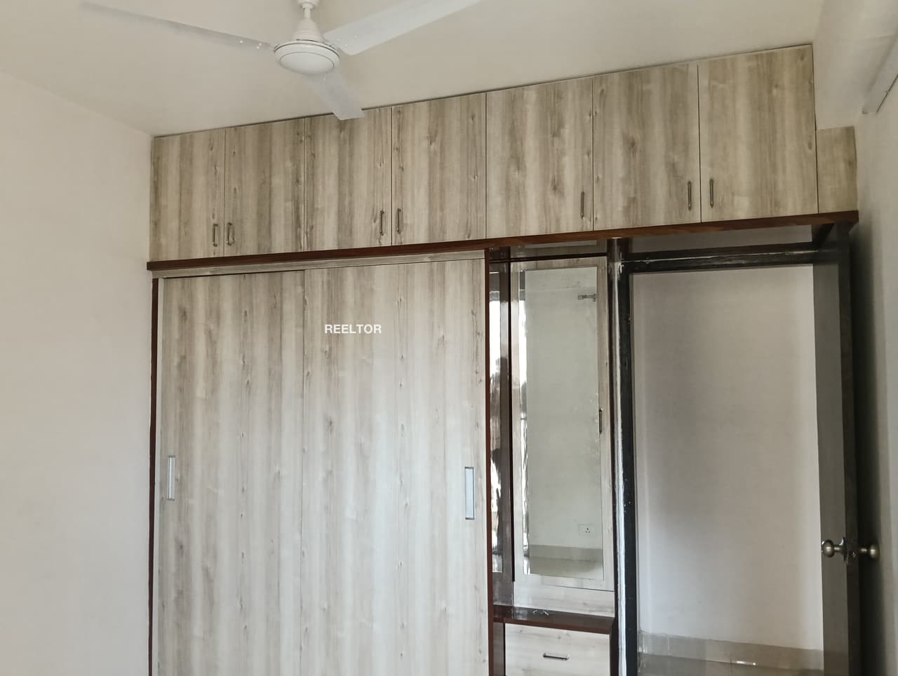 Flat For Rent In Shalimar Bagh Saraswati Vihar