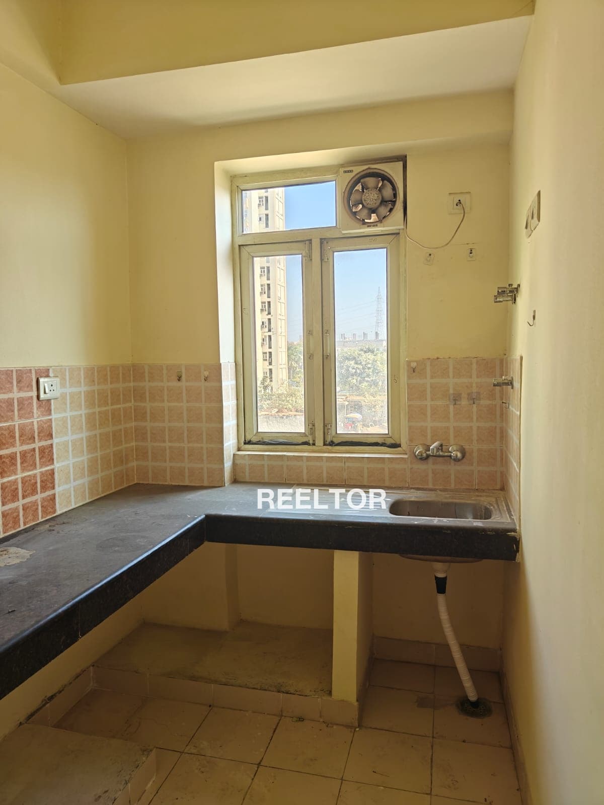 Rent 2 Bhk Home In Sreerosh Emarald Heights Kannur