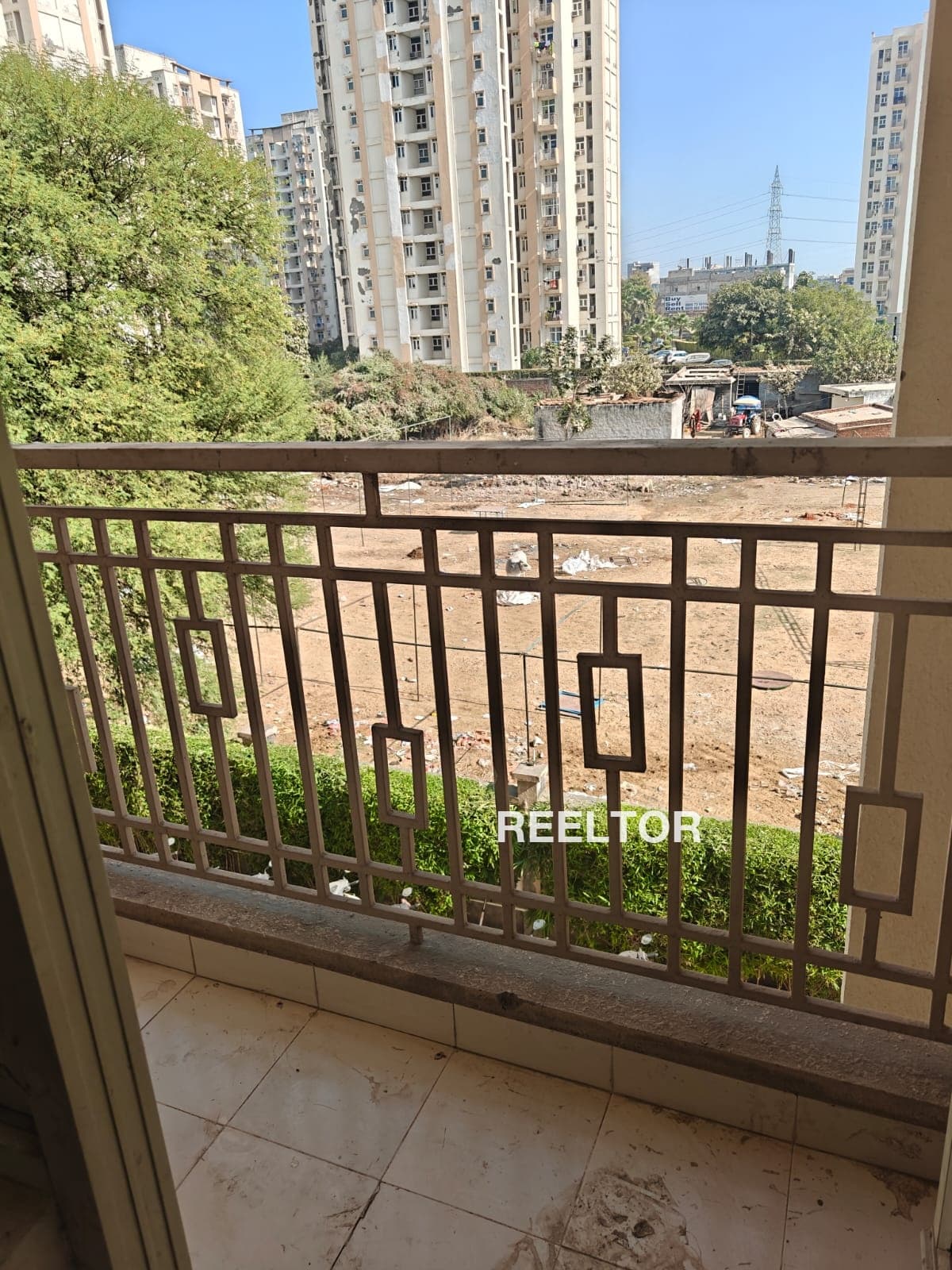 Flats For Rent Near Janakpuri West Metro Station