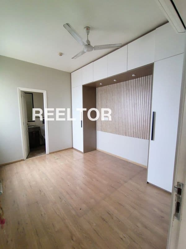 Flat For Rent In Shibi Sira