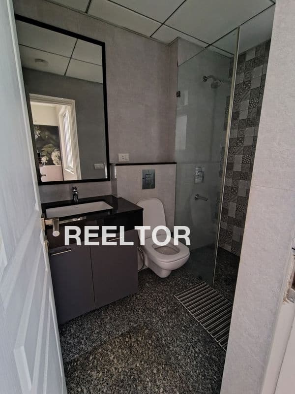 Flat For Rent In Multani Dhanda Karol Bagh