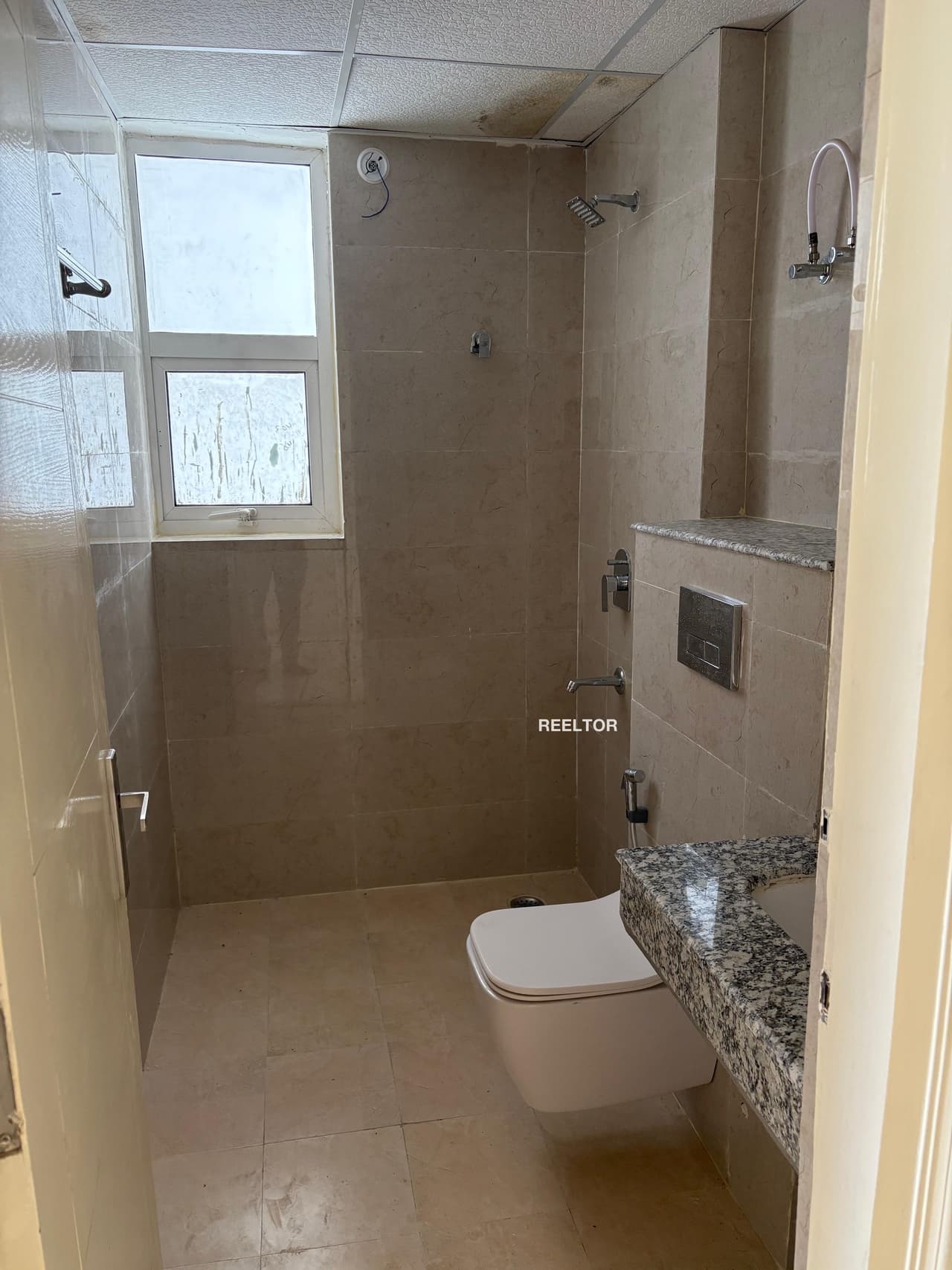 Flat For Rent In Kurhani Bihar