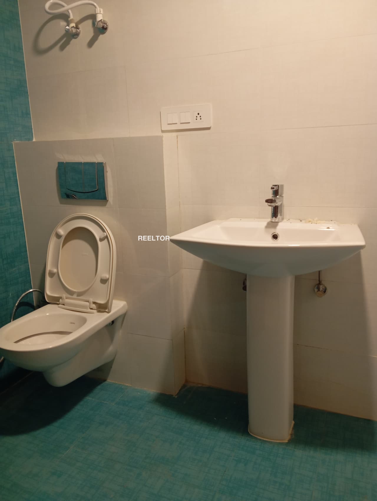 Flat For Sale In Pendalwada Jainad