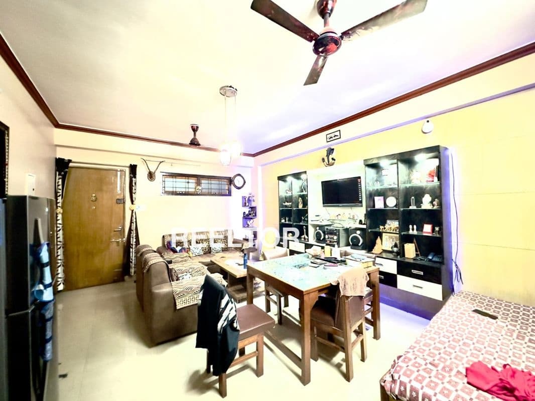 Flat For Rent In Pocket N Sarita Vihar