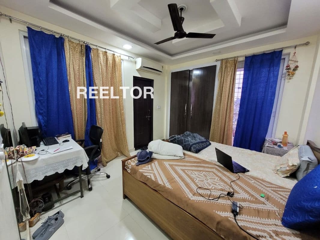 Flat For Rent In Nainjalalpur Kulcharam