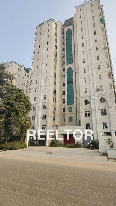 Flat For Rent In Lakhi Park Model Town