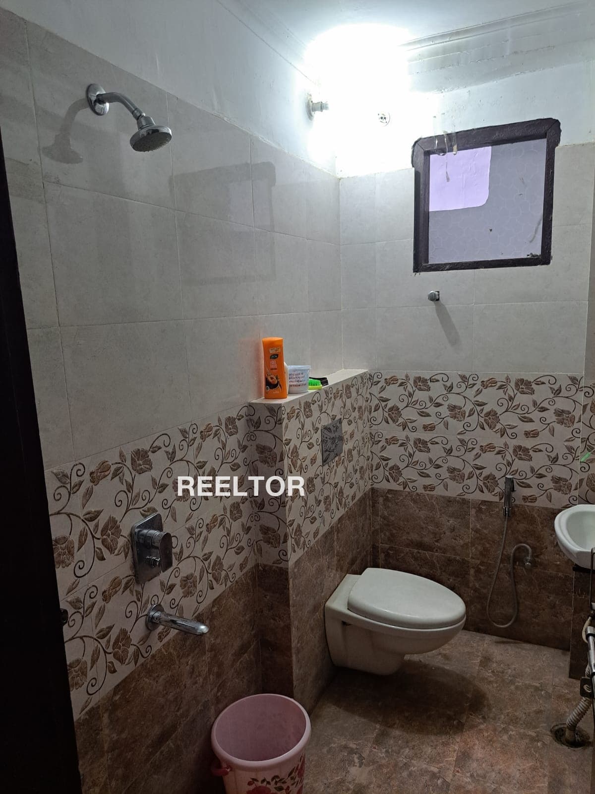Flat For Rent In Sangam Vihar Kalkaji