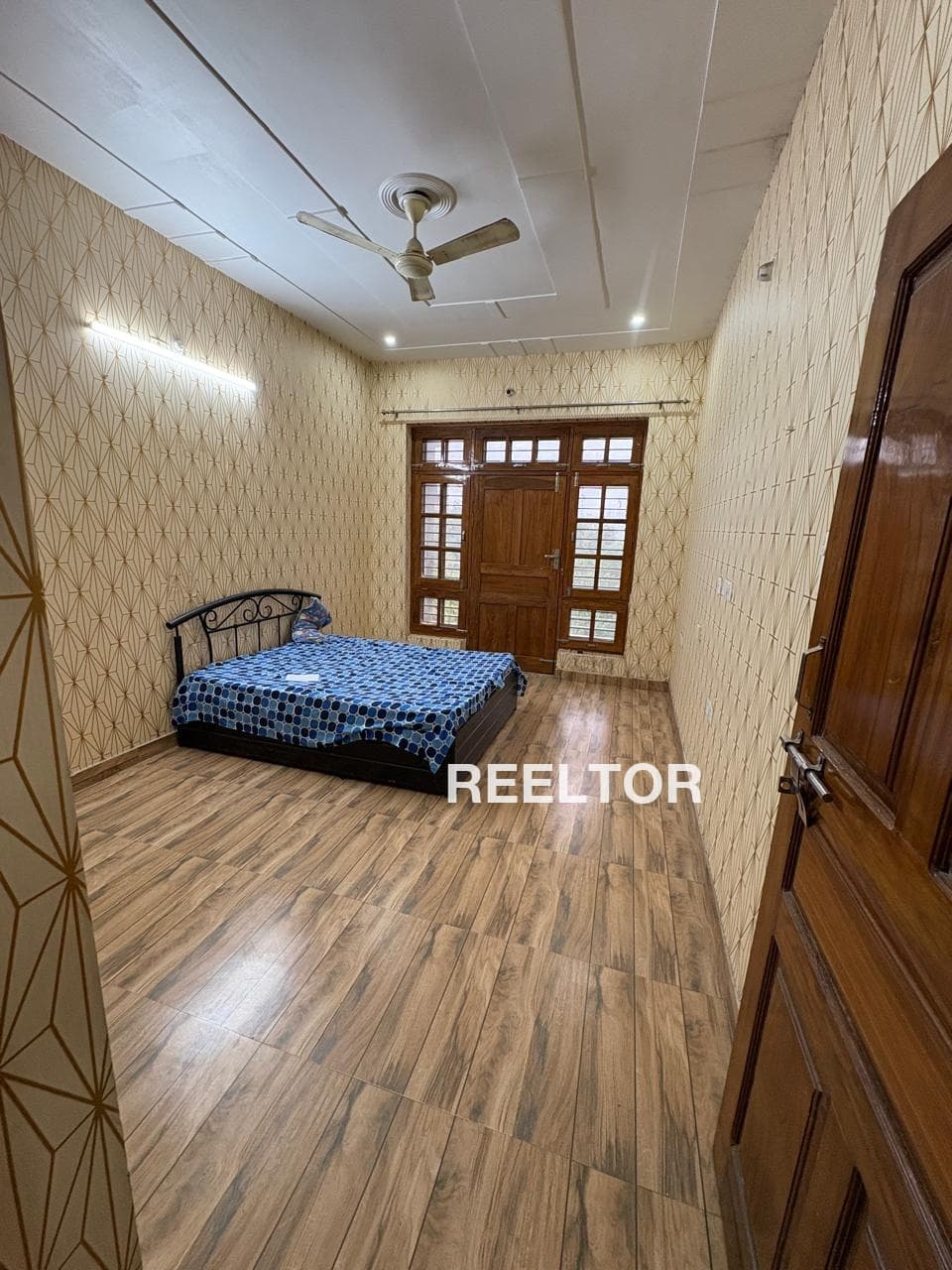 Flat For Rent In Priyadarshini Vihar