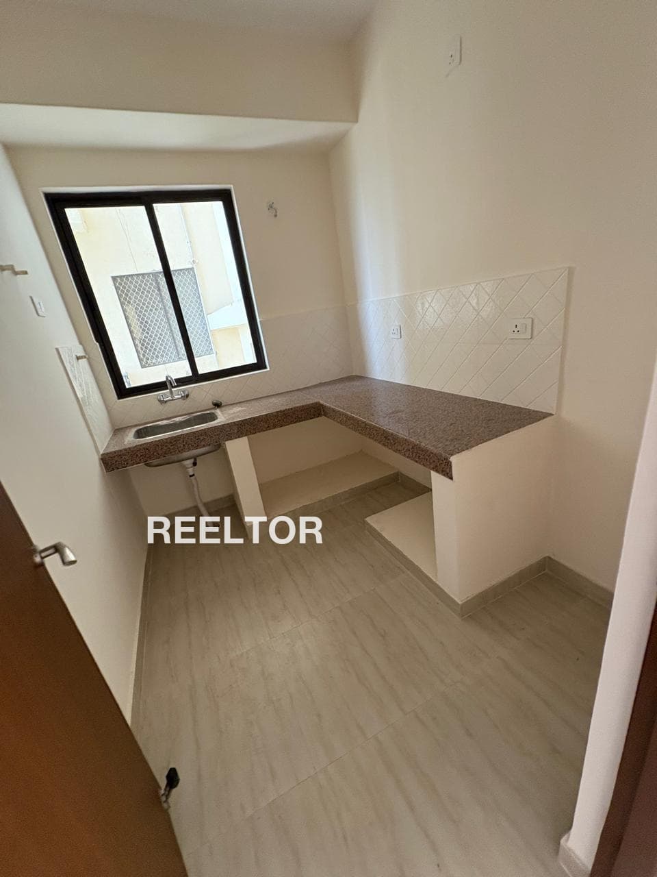 Flats For Rent In South Extension