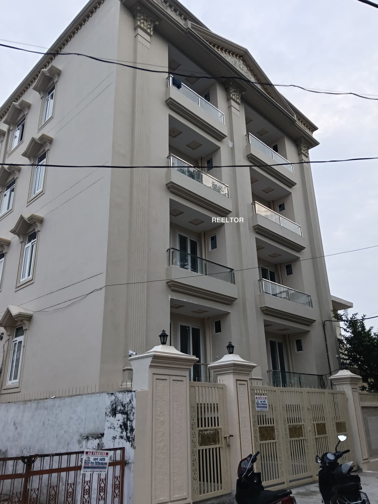 Flat For Rent In Vishwas Nagar Vivek Vihar