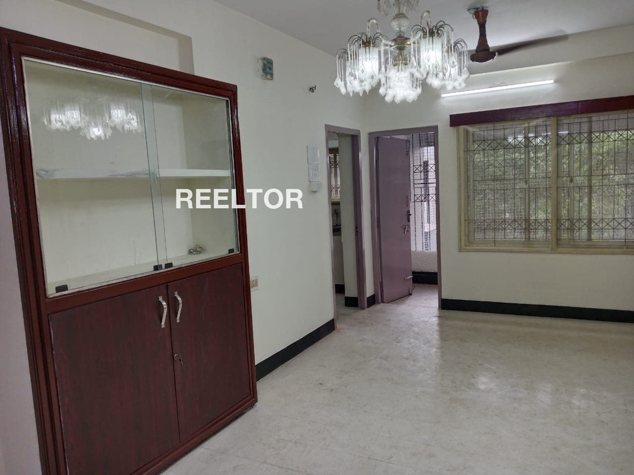 Flat For Rent In Masihgarh Kalkaji
