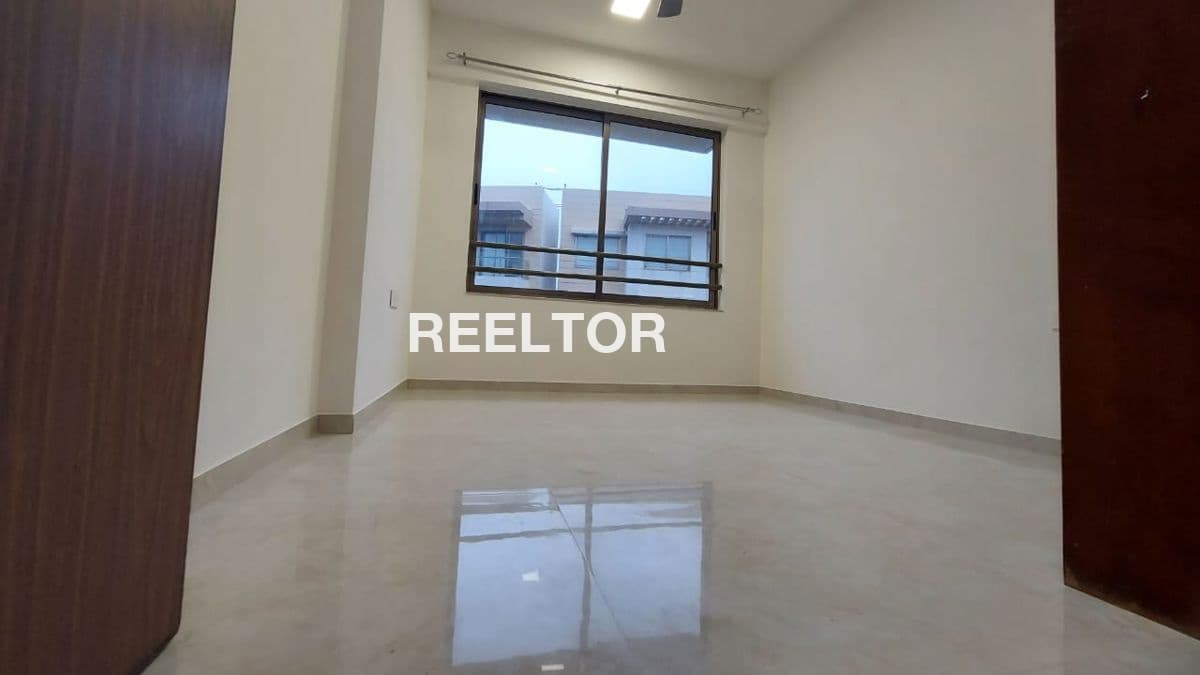 Rent 2 Bhk Home In The Ozone Park Apartments Faridabad