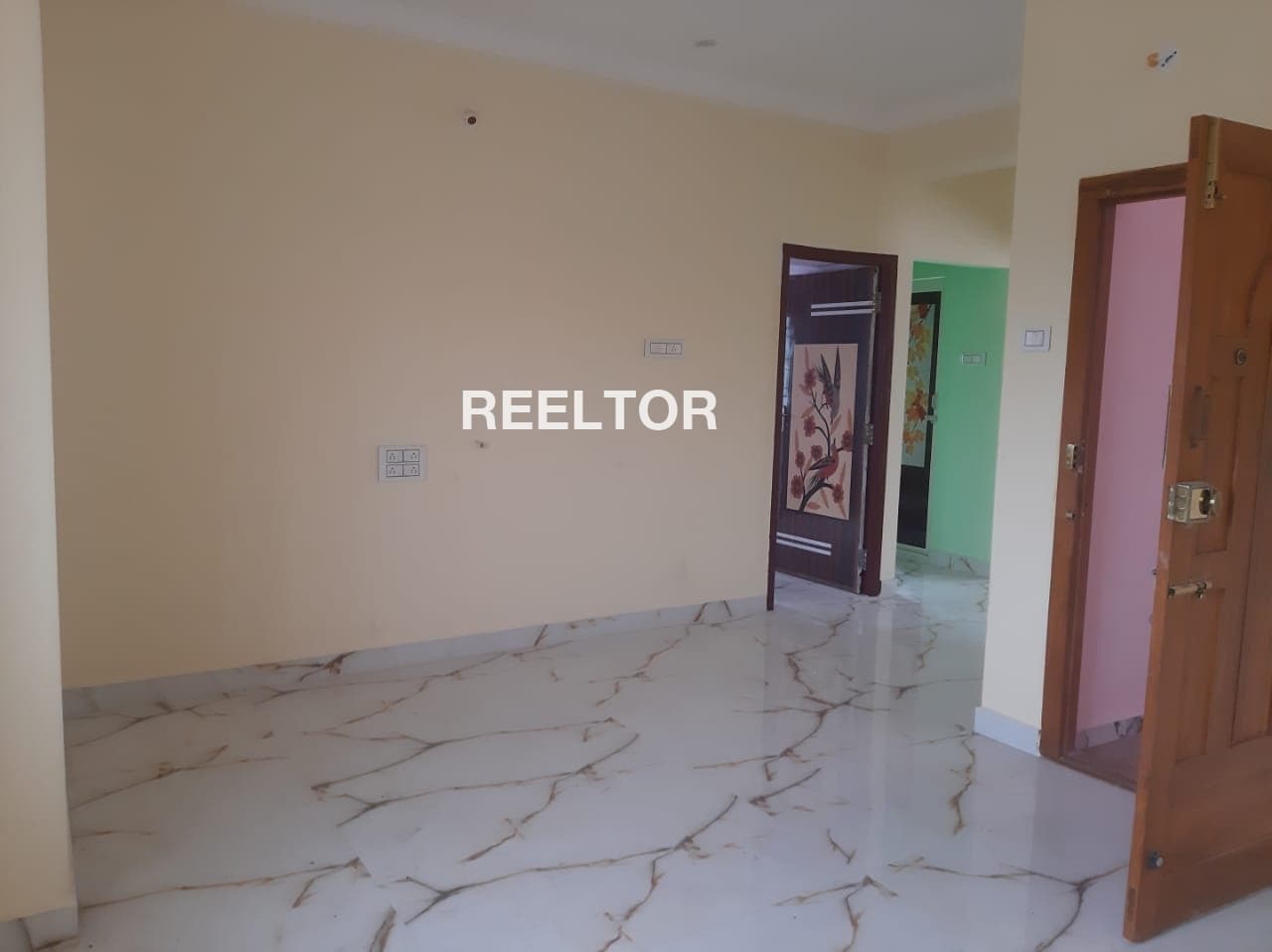 Flat For Sale In Mushai Mandi