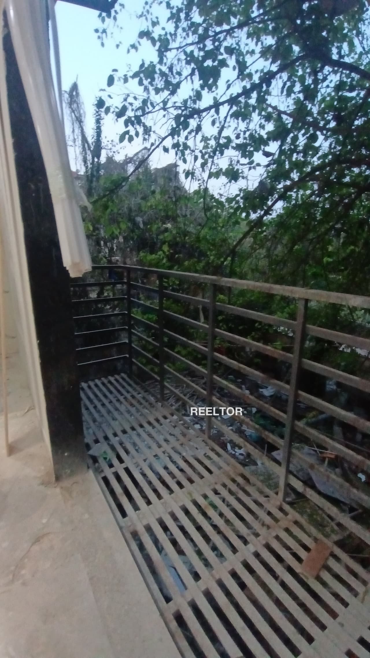 Flat For Rent In Yusuf Sarai Market Defence Colony