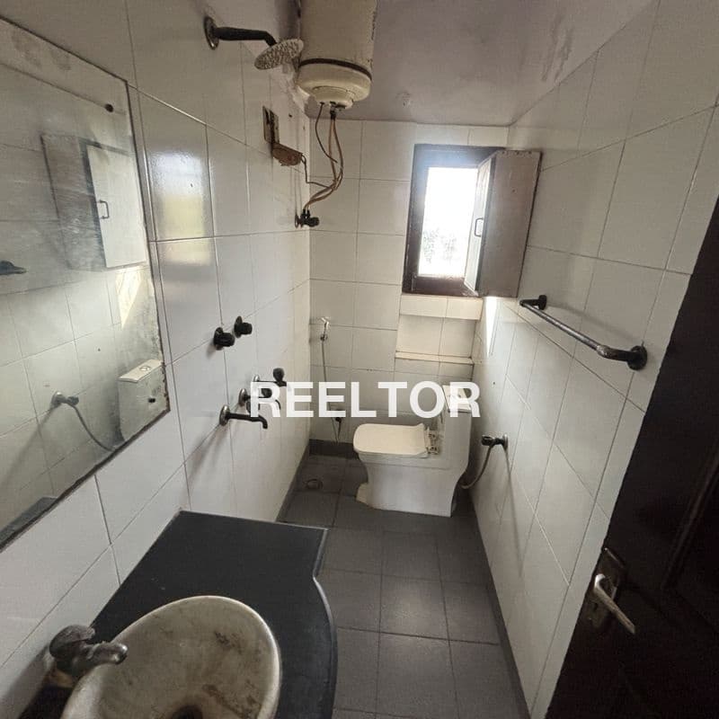 Flat For Rent In Madanpur Khadar Sarita Vihar