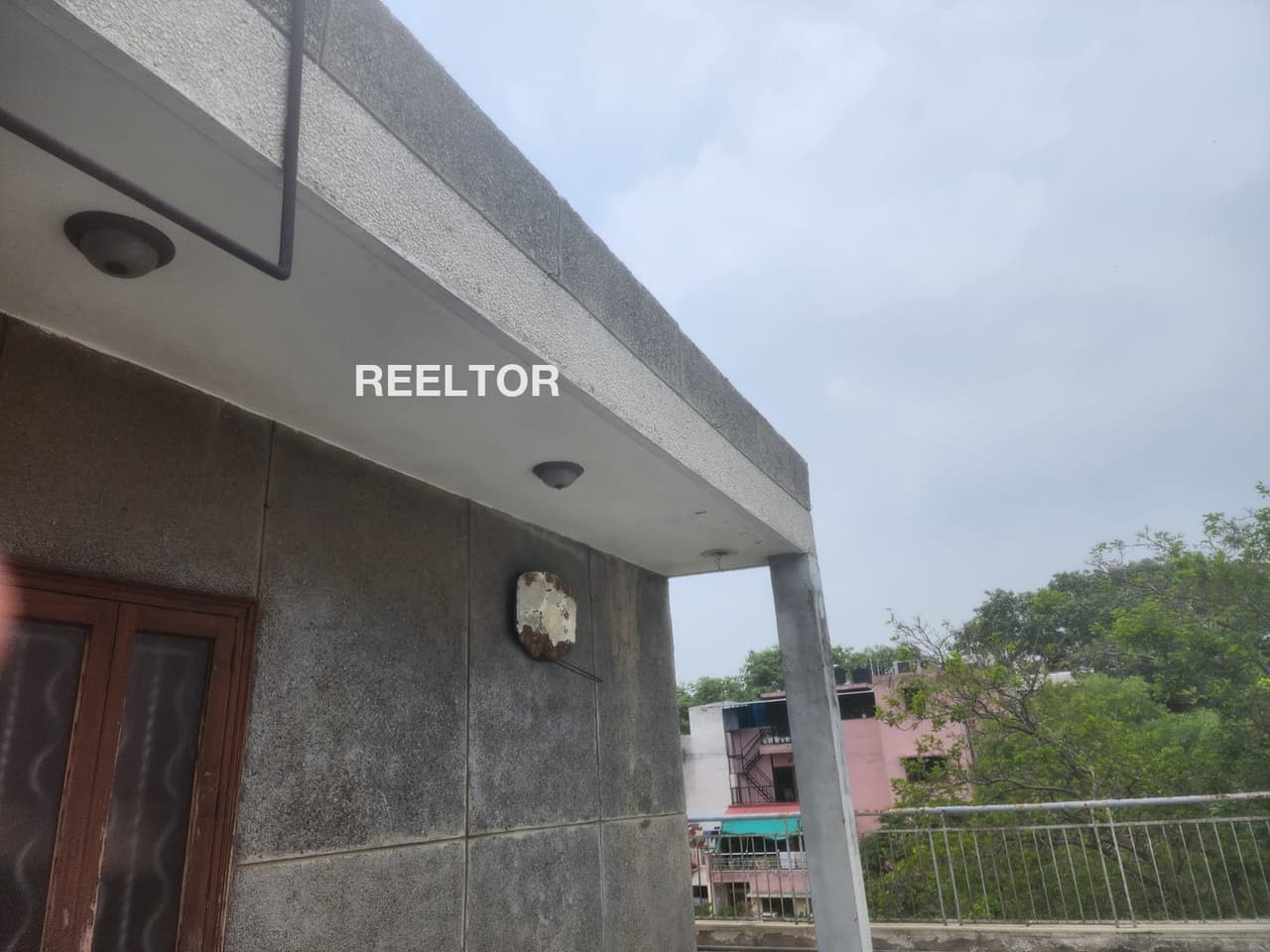 Flat For Rent In Sarup Nagar Saraswati Vihar
