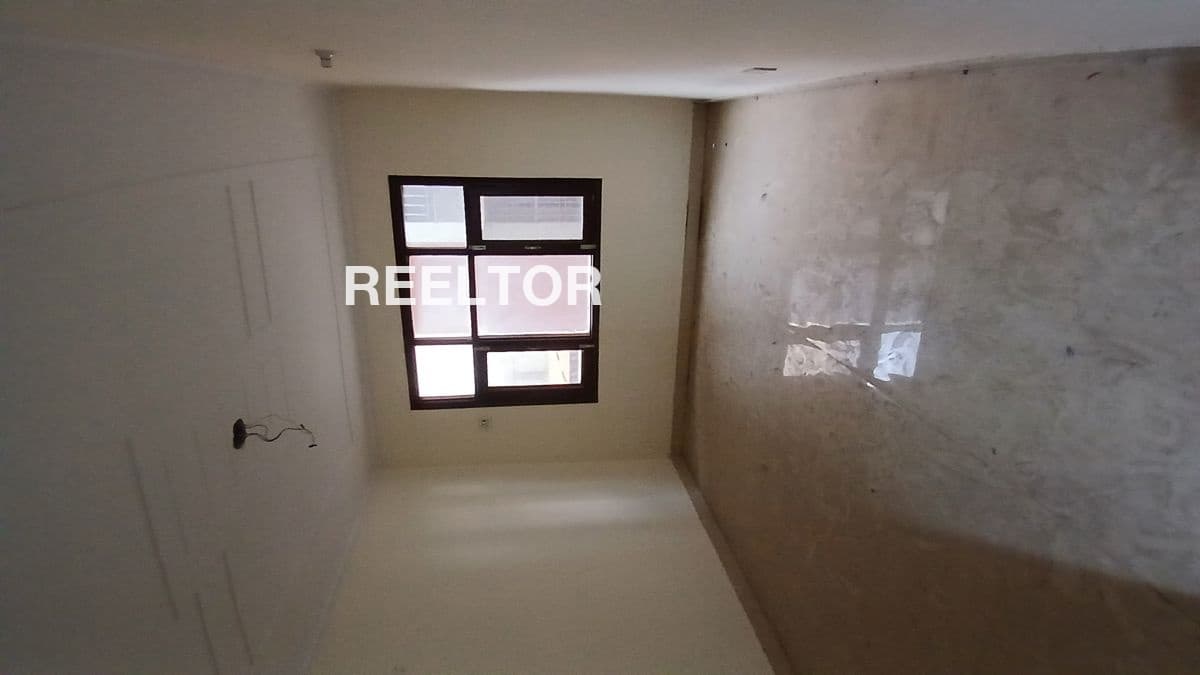 Flat For Rent In Sarita Vihar Defence Colony
