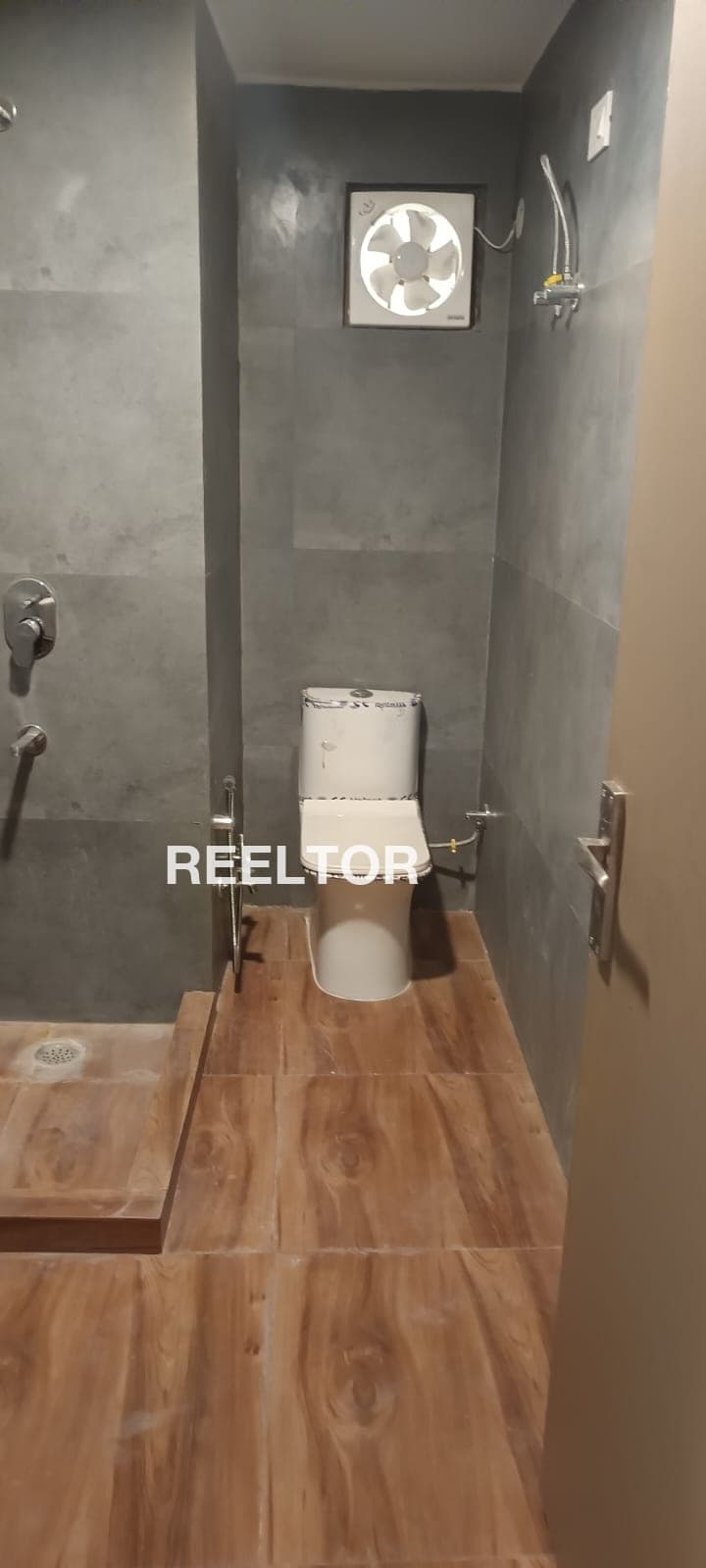 Flat For Rent In Mahle Wala Zira