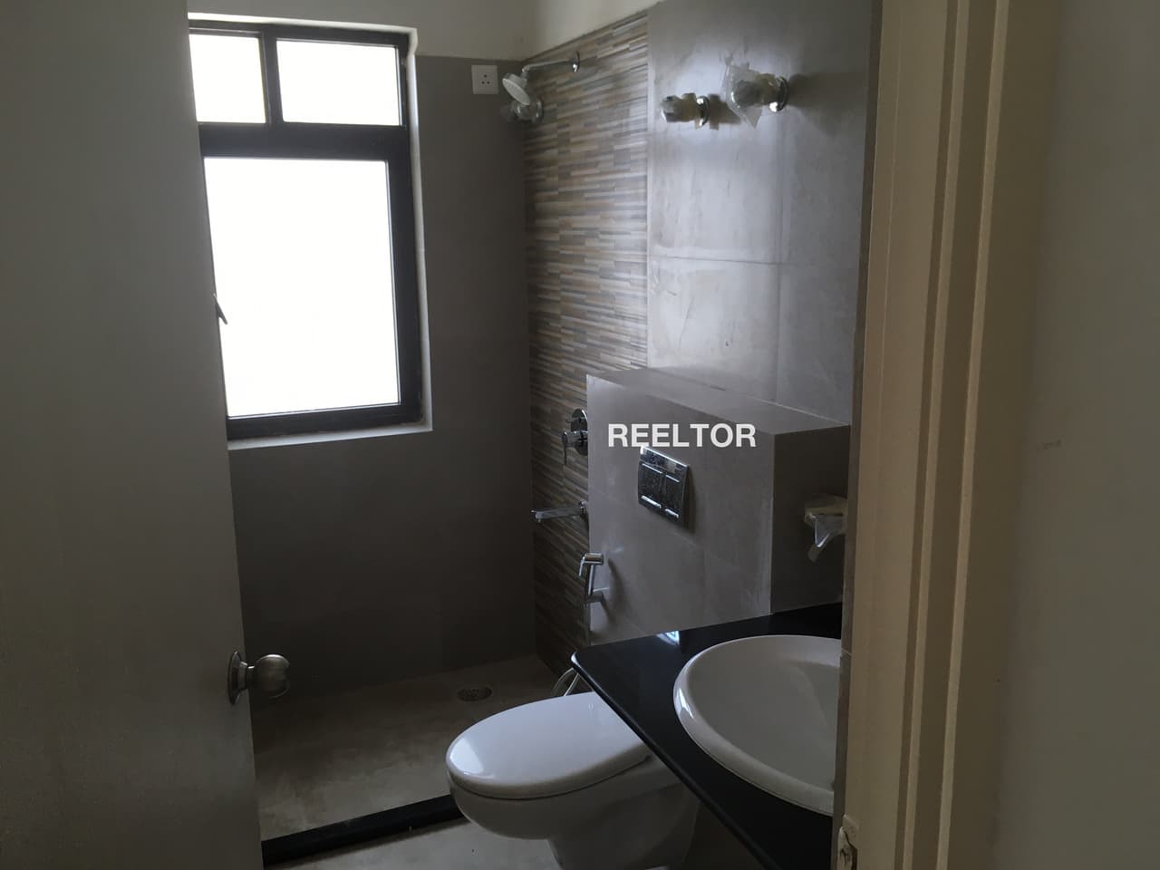 Flat For Rent In Parkhowa Bazaar Phuloni