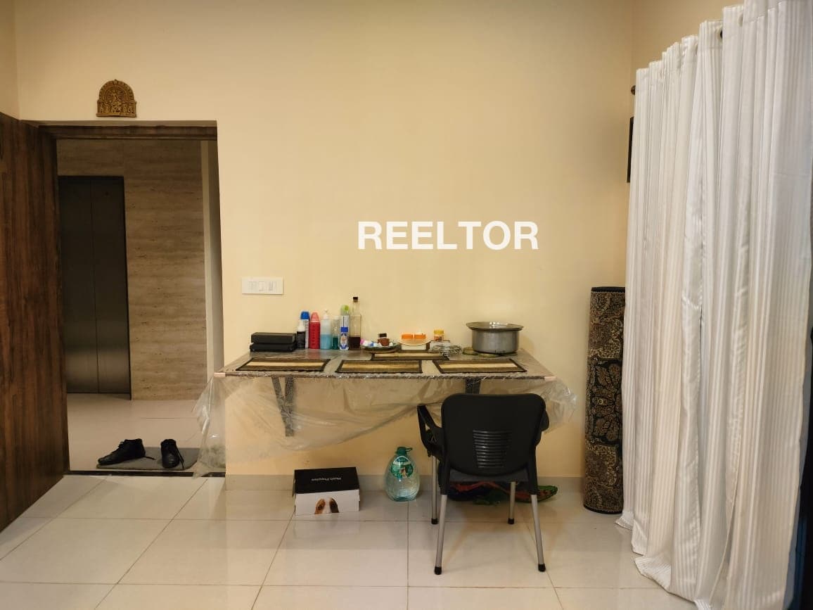 Flat For Rent In Meenakshi Garden Rajouri Garden
