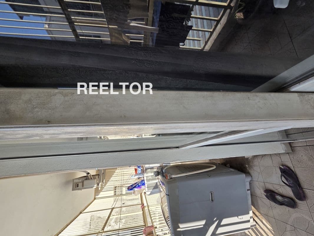 Flat For Rent In Andhli Siwan