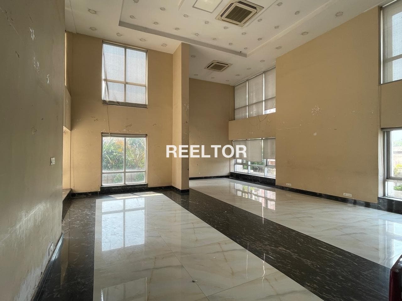 Flat For Rent In Pocket N Sarita Vihar