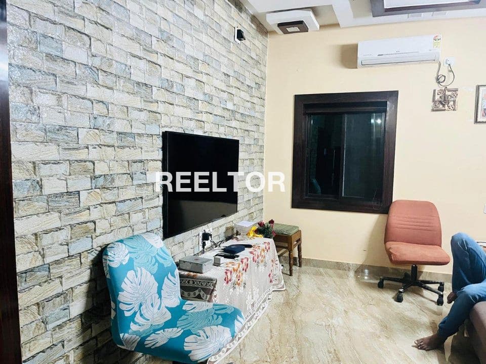 Flat For Rent In Shalimar Bagh Saraswati Vihar