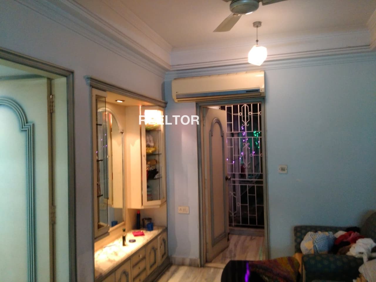 Flat For Rent In Shalimar Bagh Saraswati Vihar