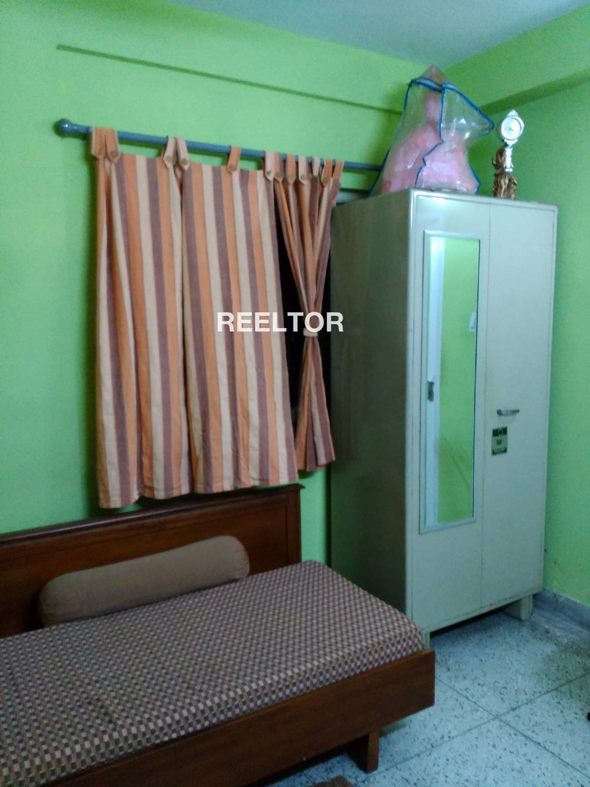 Flat For Rent In Sector 5 Vasant Vihar