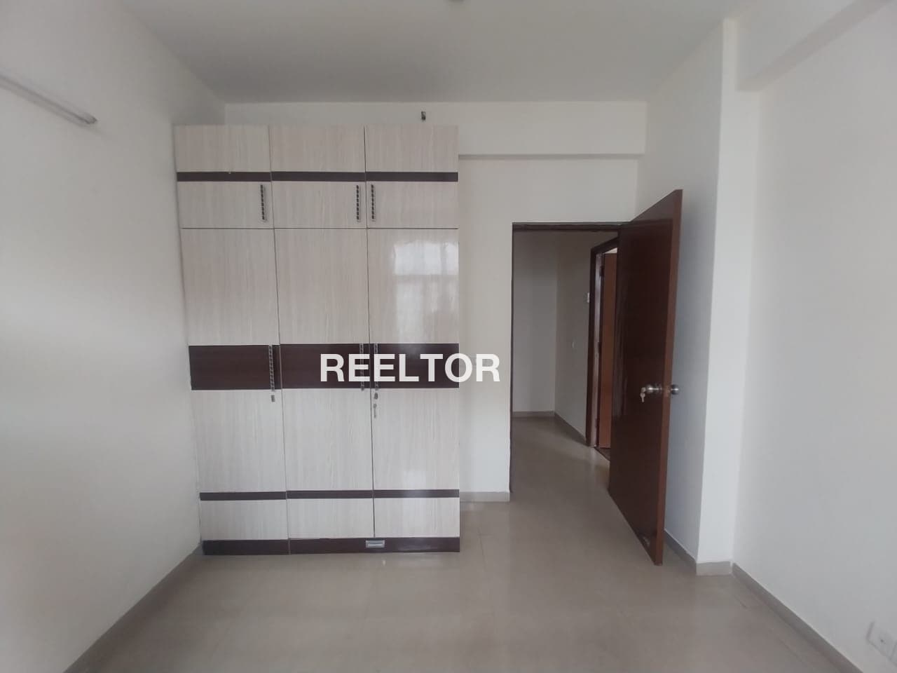 Flat For Rent In Vishwas Nagar Vivek Vihar