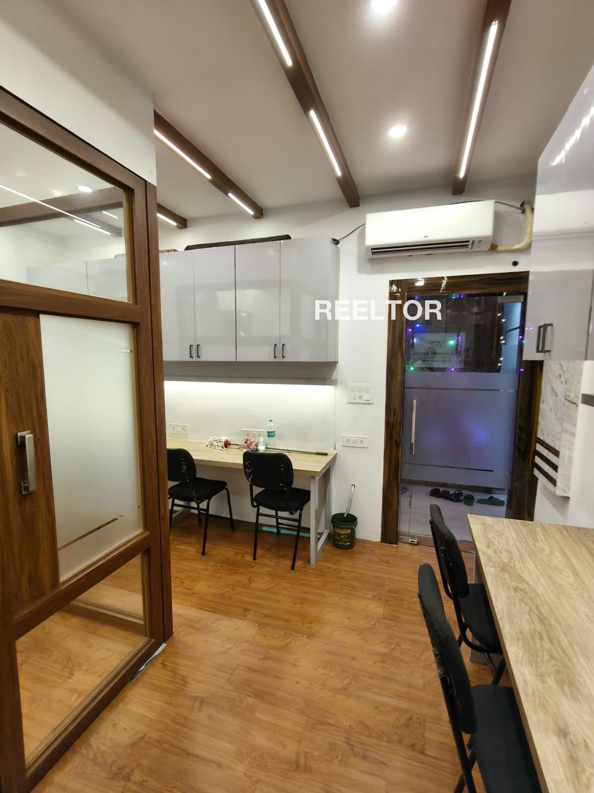 Flat For Rent In Sector 4 Chanakya Puri