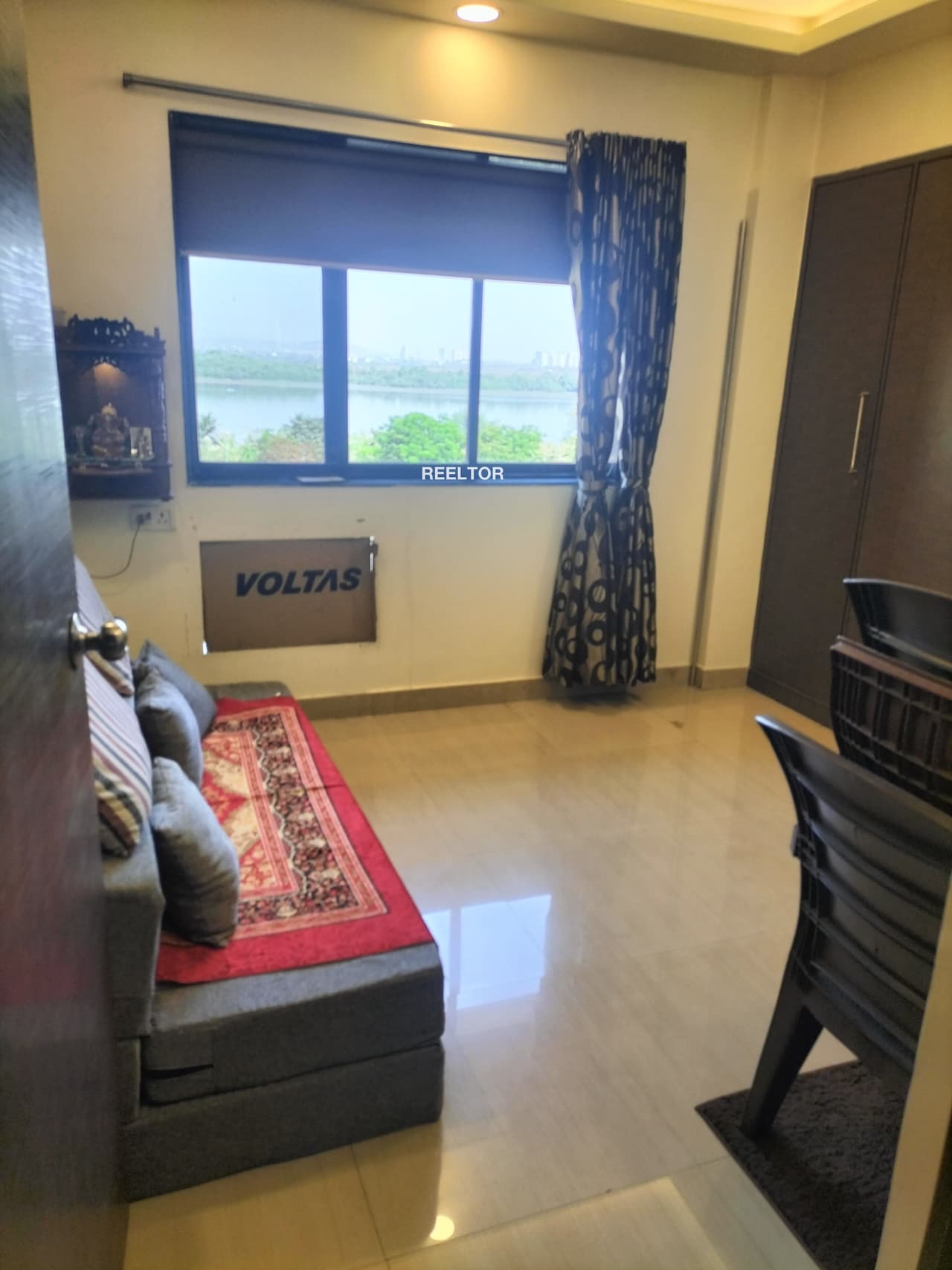 Flat For Sale In Peerya Kowdipally