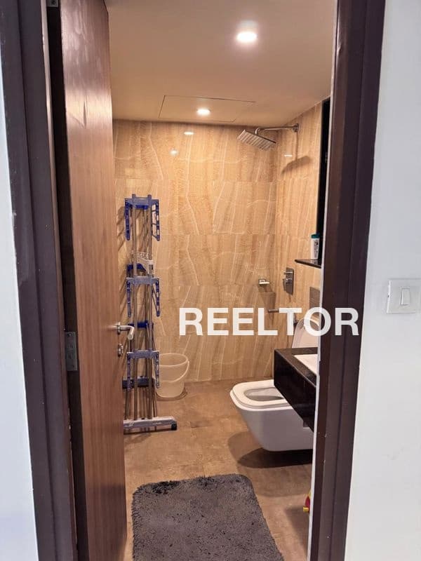 Flat For Rent In Pat Rampur