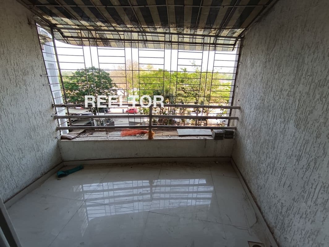 3 Bhk Flat For Rent In Laxmi Apartment Junagadh