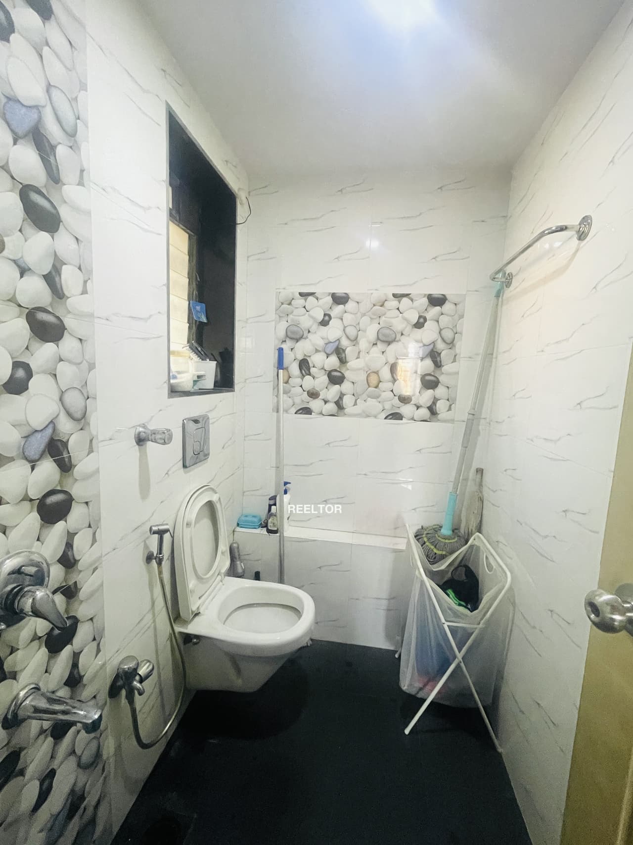 Pg In Munirka Dda Flats