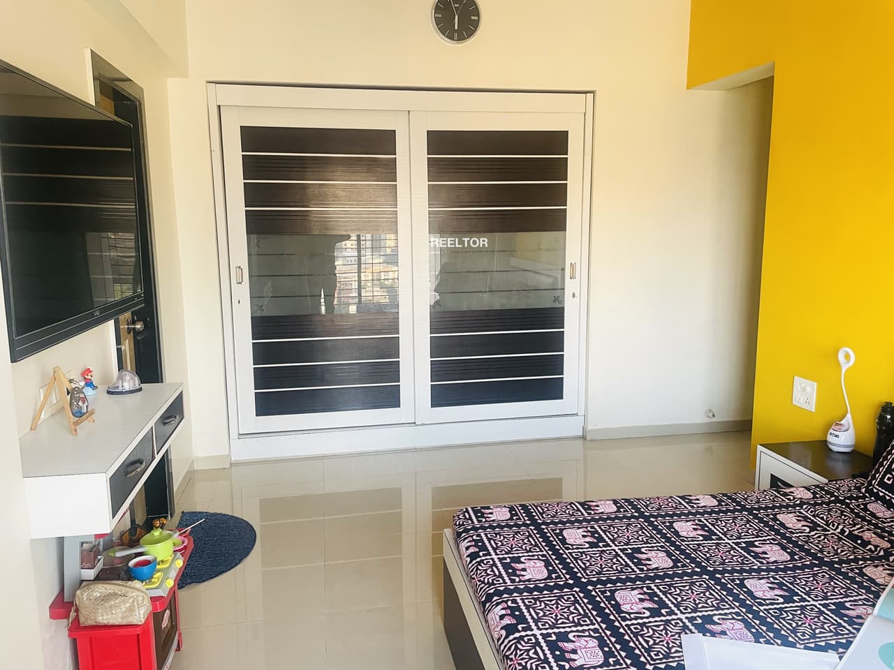 Flat For Sale In Motli Indora