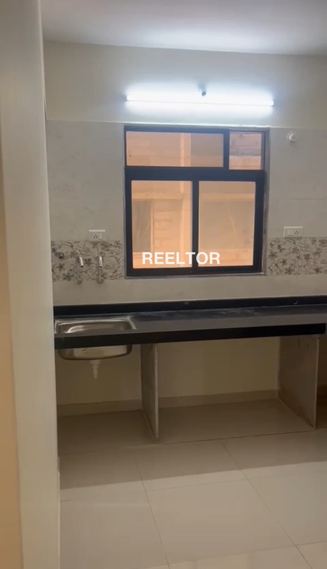 Flat For Rent In Willingdon Crescent Chanakya Puri