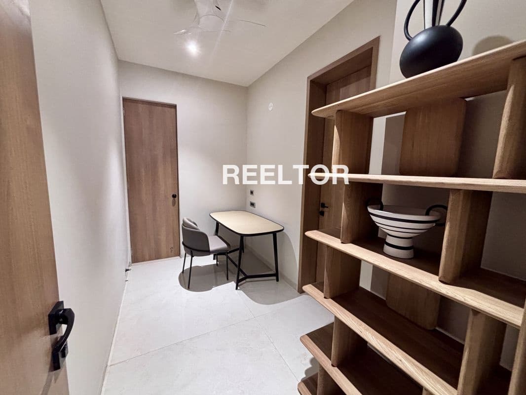 Flat For Sale In Perumalla Lingampet